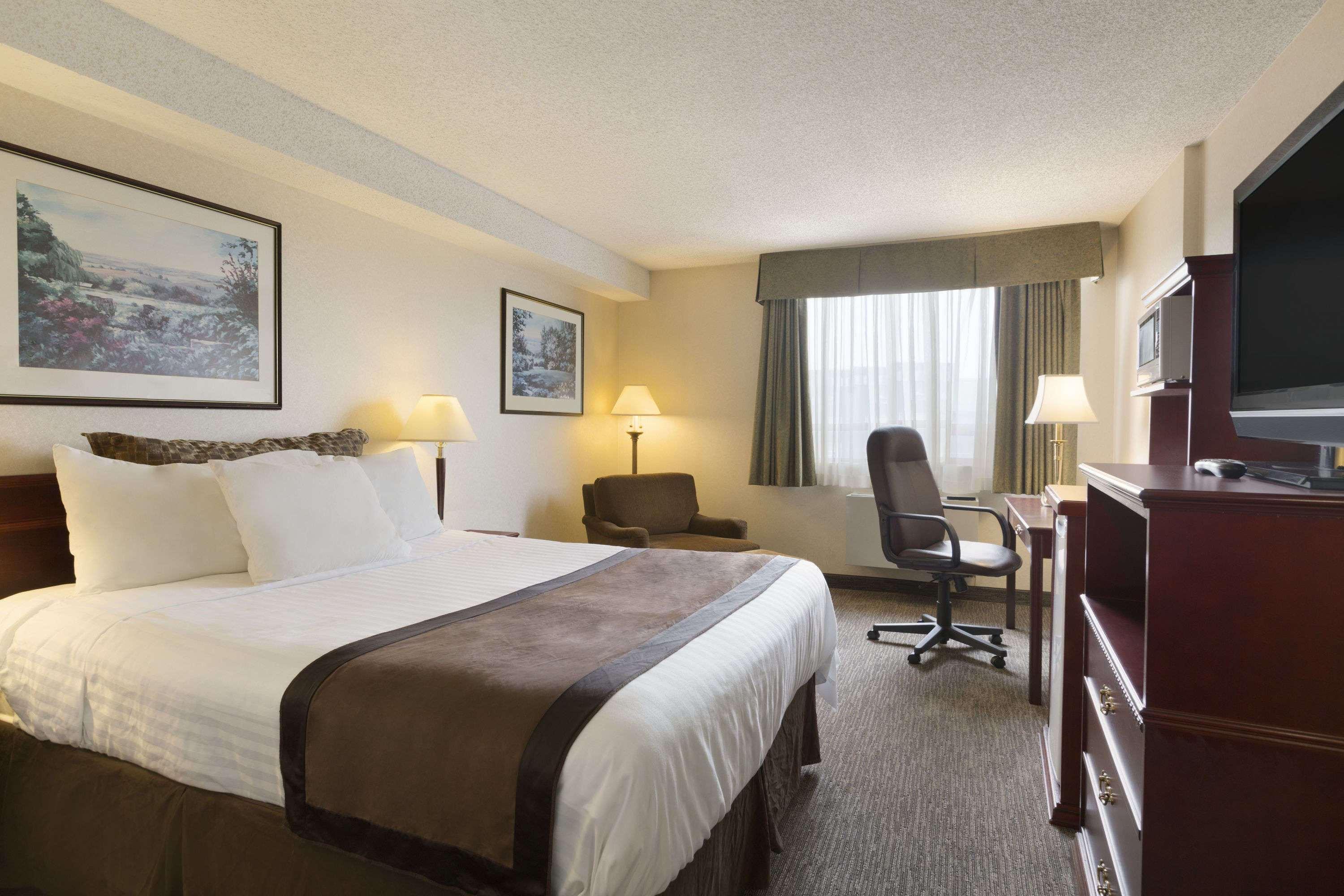 Travelodge By Wyndham Vancouver Airport Hotel 2*
