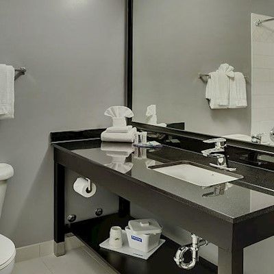 Travelodge By Wyndham Vancouver Airport Hotel 2*