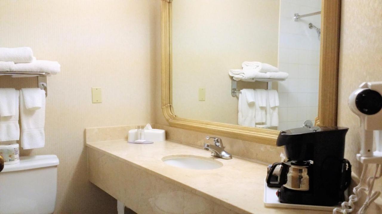Hotel Travelodge By Wyndham Vancouver Airport Richmond