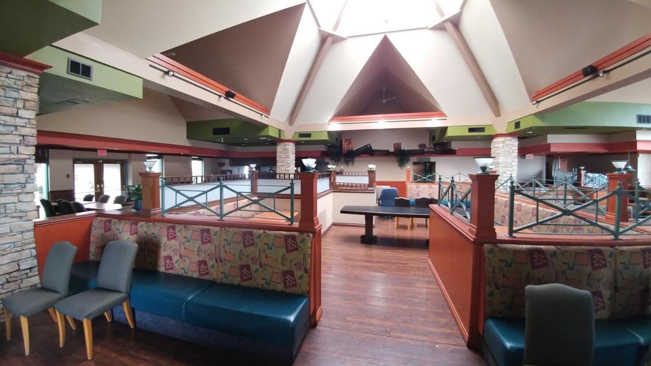 Travelodge By Wyndham Vancouver Airport Hotel